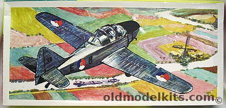 SMER 1/50 Fokker S11 Instructor, 117 plastic model kit